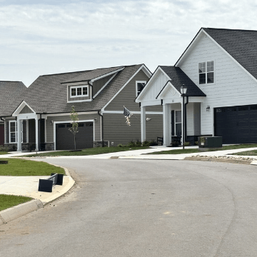 What Can You Learn by Touring a New Home Community in the Fall?